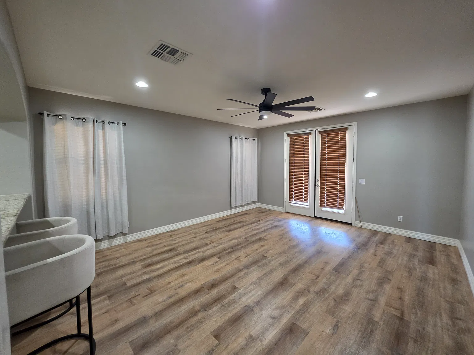 12175 W Superior Ave — Photo 4