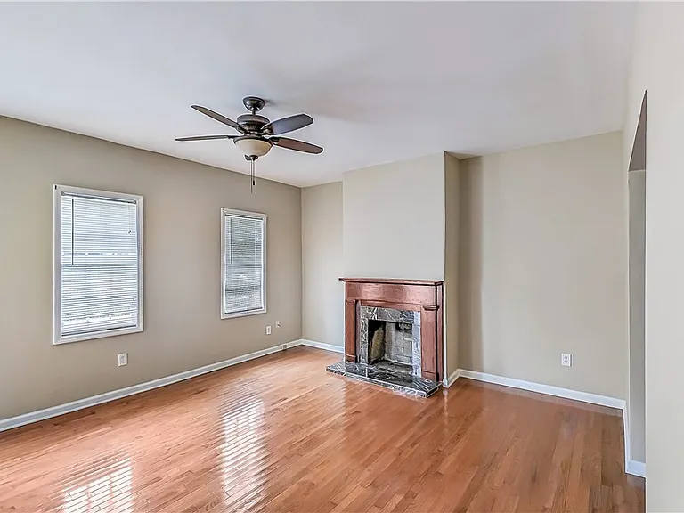 615 Price St — Photo 3