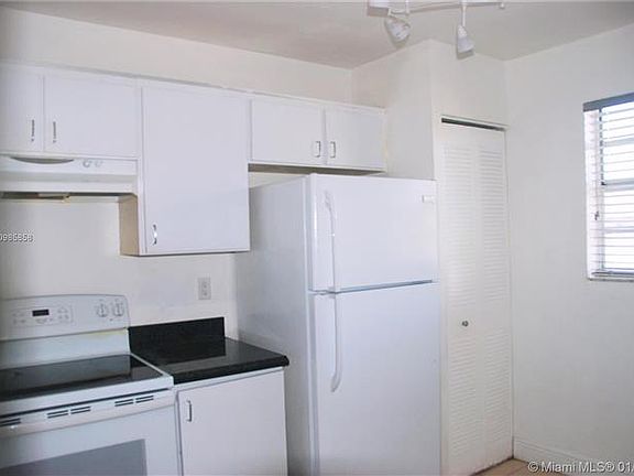 5th image of 470 NE 210th Circle Ter #20311