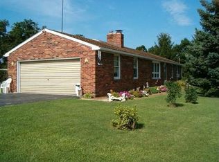2005 Grandview Rd, Hanover, PA 17331