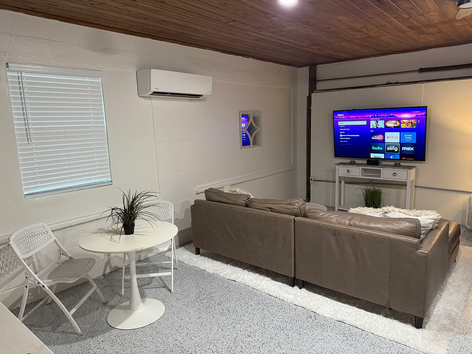 Satsuma Dr, Sarasota — Photo 2