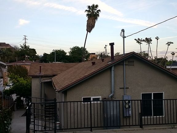 3rd image of 1955 Lansdowne Ave