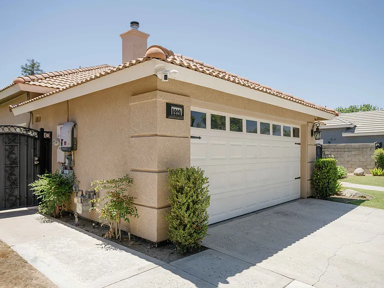10929 Delusion Dr — Photo 4