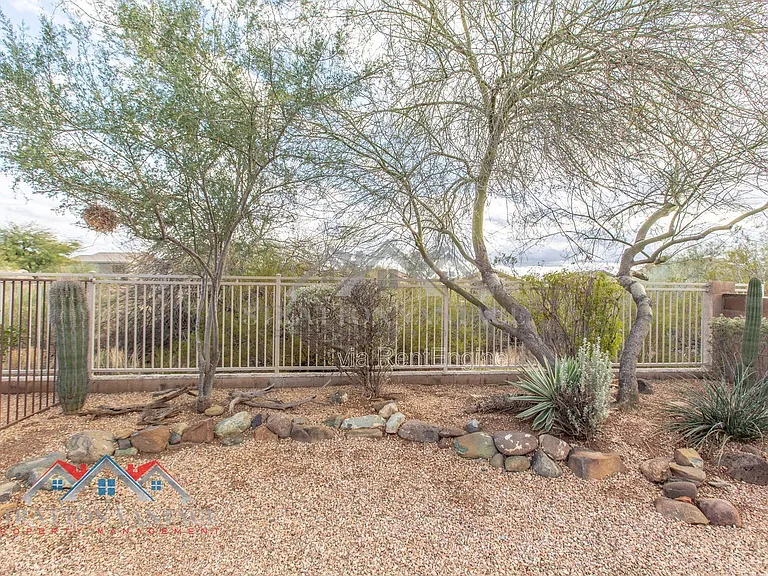 4613 E Thorn Tree Dr — Photo 59