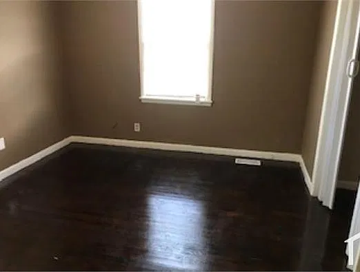 4 bed, 1950 sqft, $1,600 — Photo 2