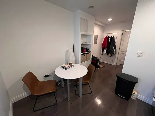 Rented by CNYC Apartments | media 9