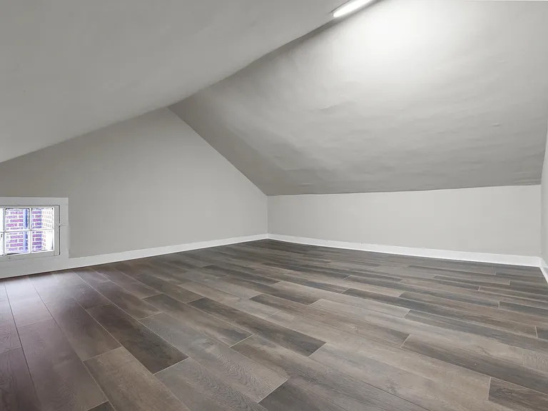 265-267 E Bertsch St #5 — Photo 4