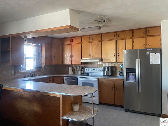 4th image of 106 S Spring St