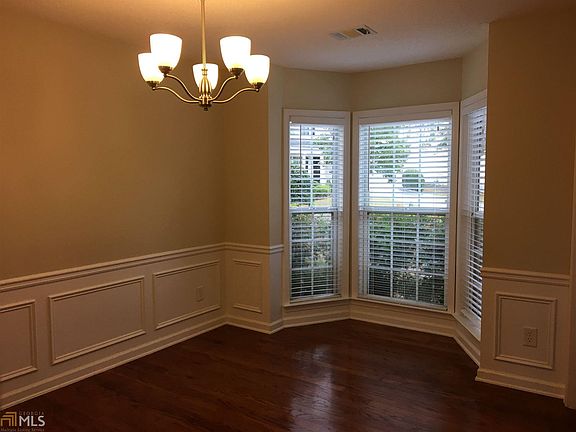 4th image of 719 Purslane Way