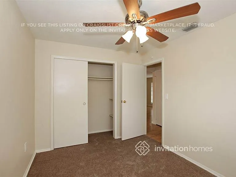 8407 NW 26th St — Photo 12