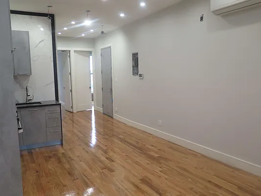 Rented by Spot It Realty LLC | media 4