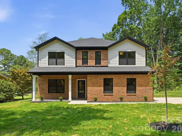 8117 Reames Rd, Charlotte, NC 28216