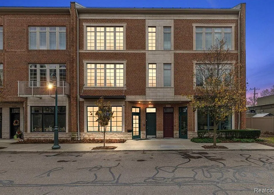 2004 Hazel St
