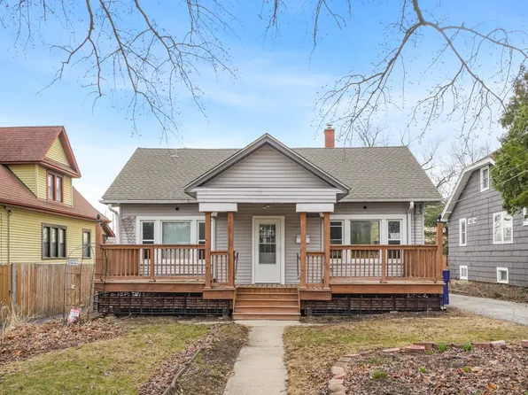 709 S Riverside Dr, Villa Park, IL 60181