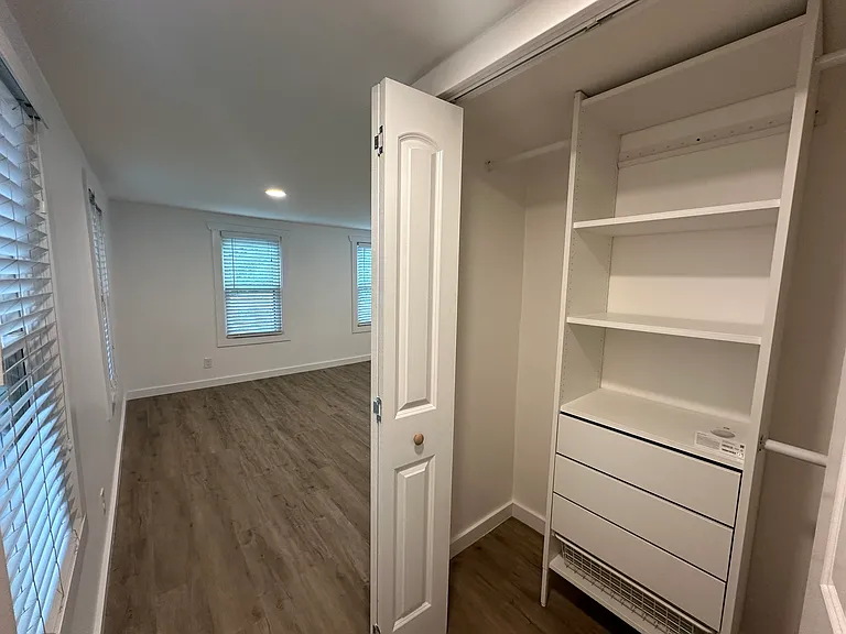 2232 W Rosedale St S #100 — Photo 12