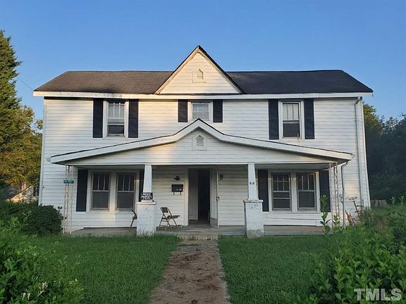 2nd image of 818 Kenmore Ave