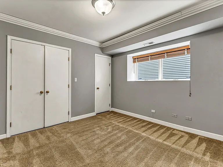 2205 N Janssen Ave #1 — Photo 9