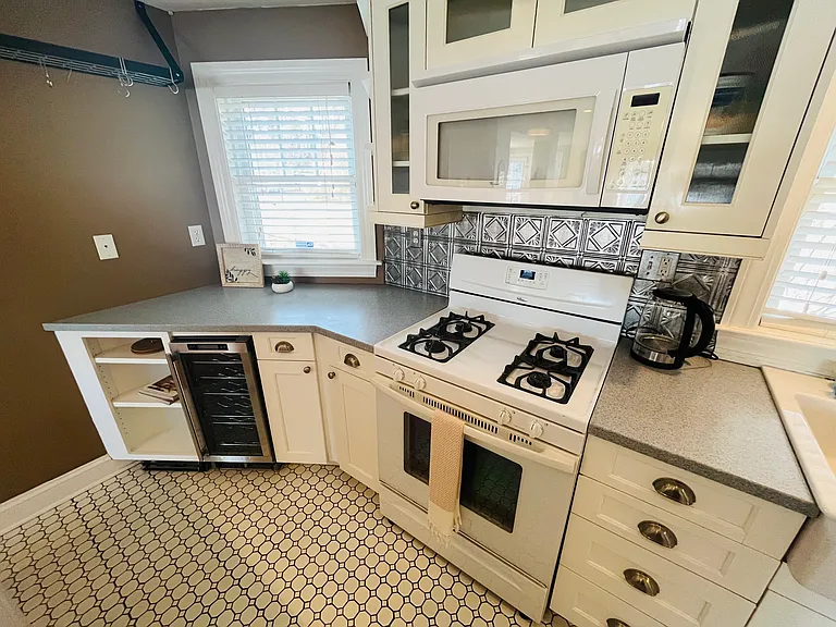 331 Front St — Photo 17