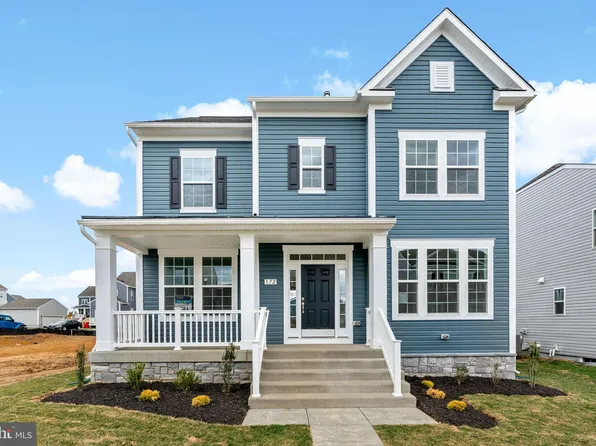 172 Silverleaf Dr, Charles Town, WV 25414