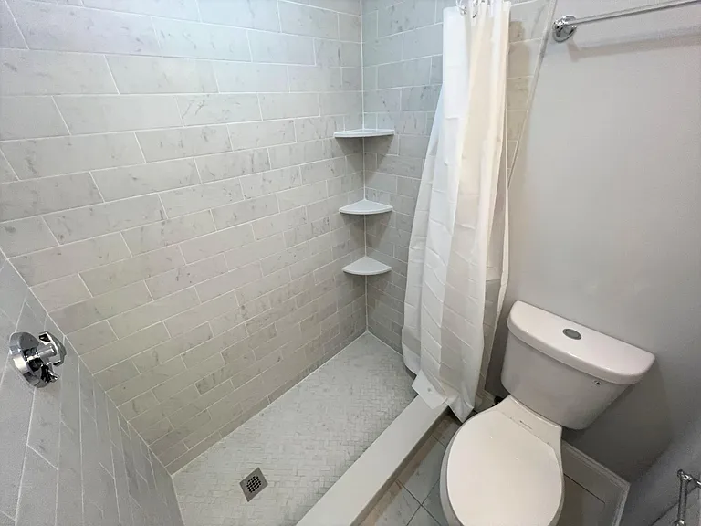 372 Oxford St #4 — Photo 14