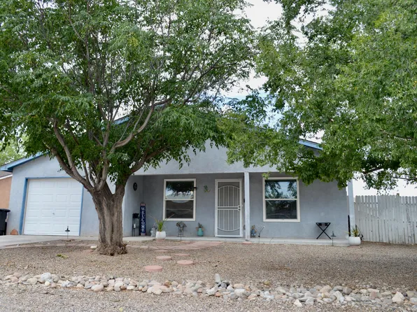 6 Habitat Way, Los Lunas, NM 87031