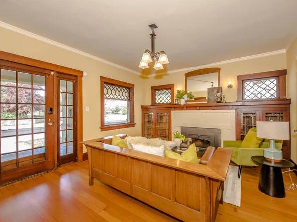 703 College St, Woodland, CA 95695