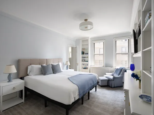 1165 Park Avenue image 22 of 28