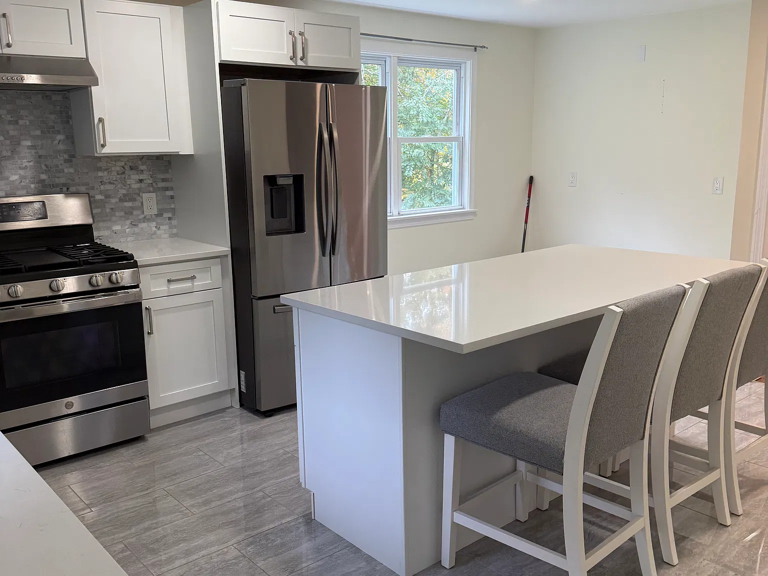 2 bed, 1000 sqft, $2,500 — Photo 1