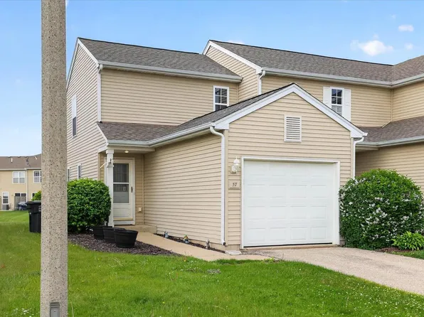 1400 Hunters Ridge Drive #57, Genoa City, WI 53128