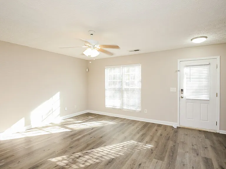 4059 Browne Ct — Photo 4