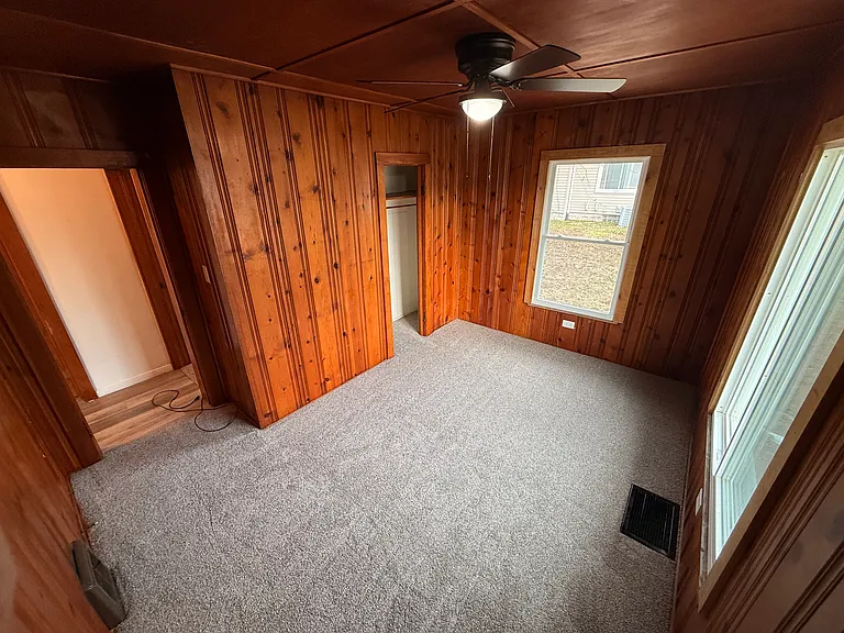 123 Ingall Ave NW — Photo 3