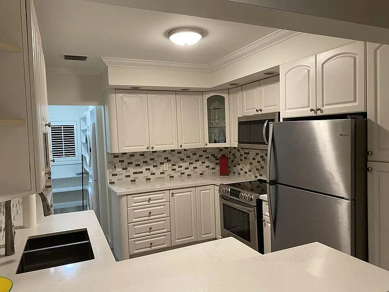 325 Sunset Dr #A — Photo 5