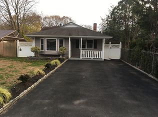 66 Bedford Ave, Mastic, NY 11950