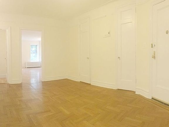 5th image of 3900 Greystone Ave APT 23F