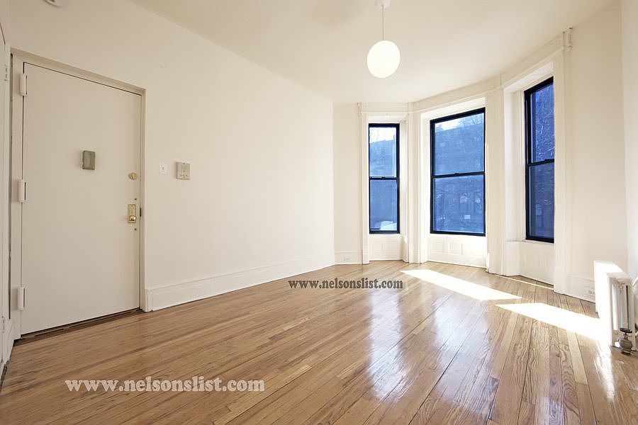 1st image of 633 10th St APT 2
