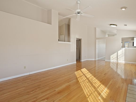 5th image of 5600 Aspen Ct