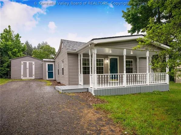 2232 Oakridge Dr, Charleston, WV 25311