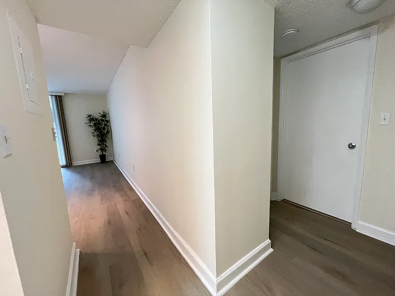 800 N Miami Ave #210 — Photo 18