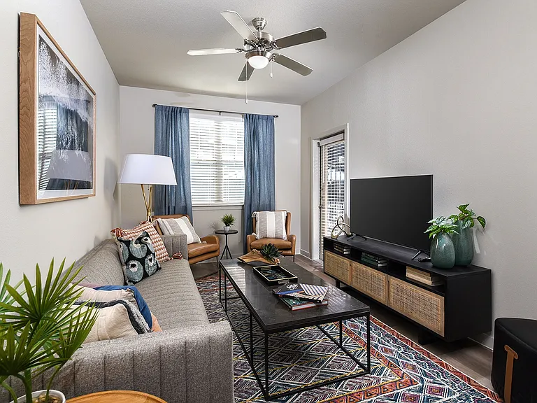Residences at Decker — Photo 14