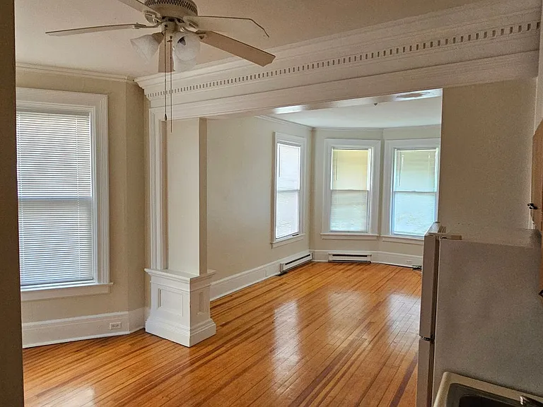 834 Union St — Photo 5