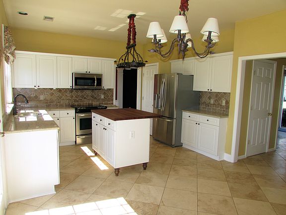 3rd image of 1628 W Wilson Blvd
