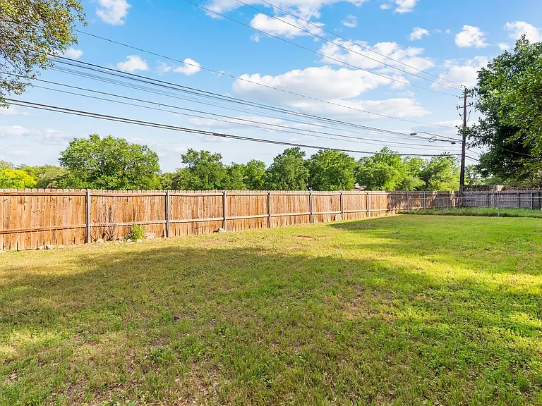 PM2-AUS7505 Saint Amant Pl — Photo 21