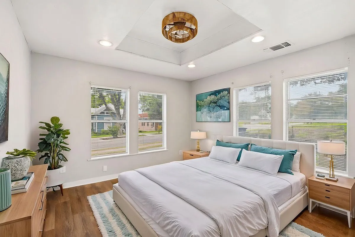 604 W Hollywood Ave — Photo 4
