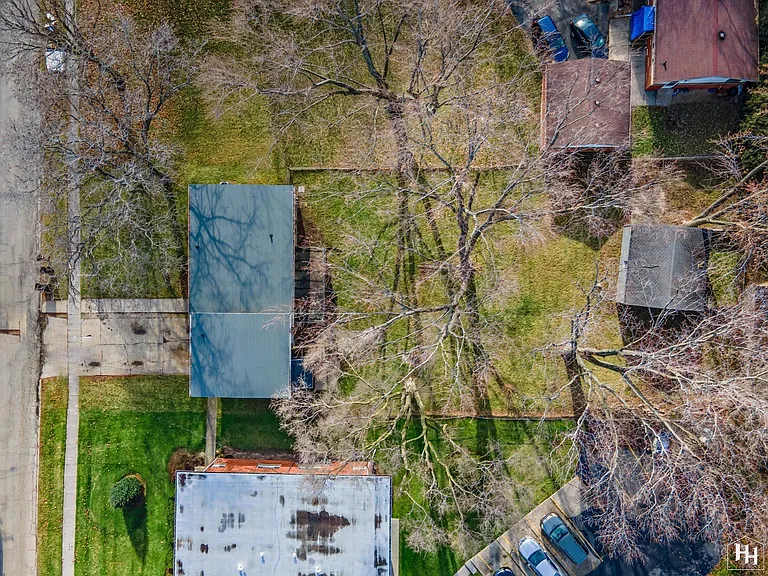 98 Elmhurst St #B — Photo 9