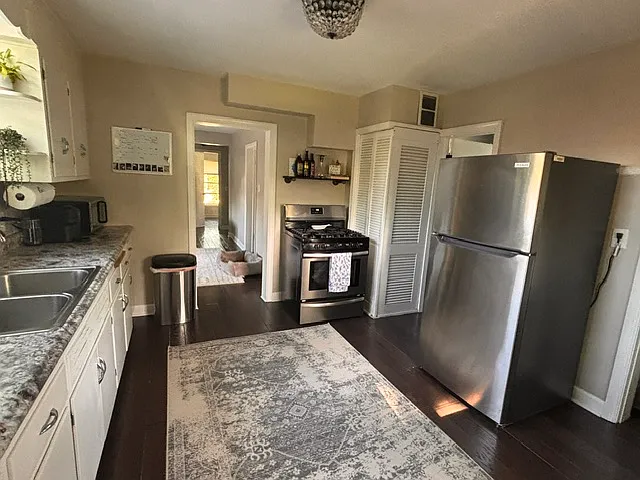 6057 N Neva Ave #2 — Photo 5