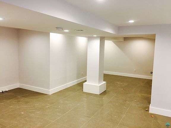 4th image of 679 Halsey St #1RKA