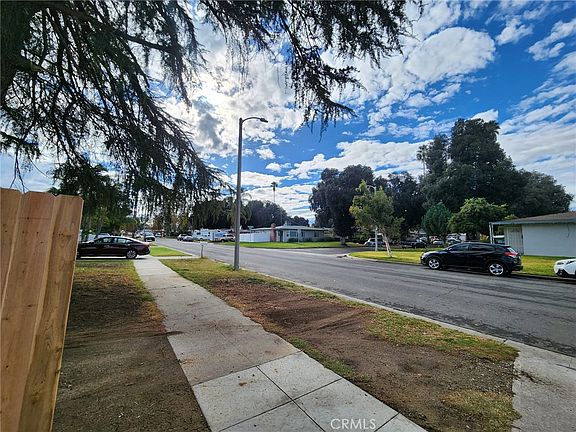 2nd image of 3975 Eileen St