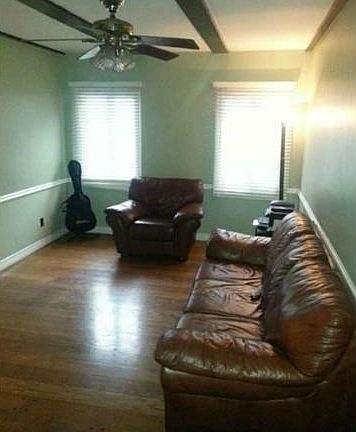 4th image of 8904 S 8th Ave