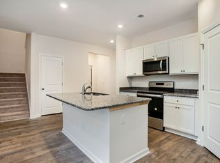 31 Vineyard Pl, Pawleys Island, SC 29585