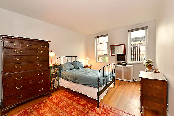 Sold by DALAZAR | media 15